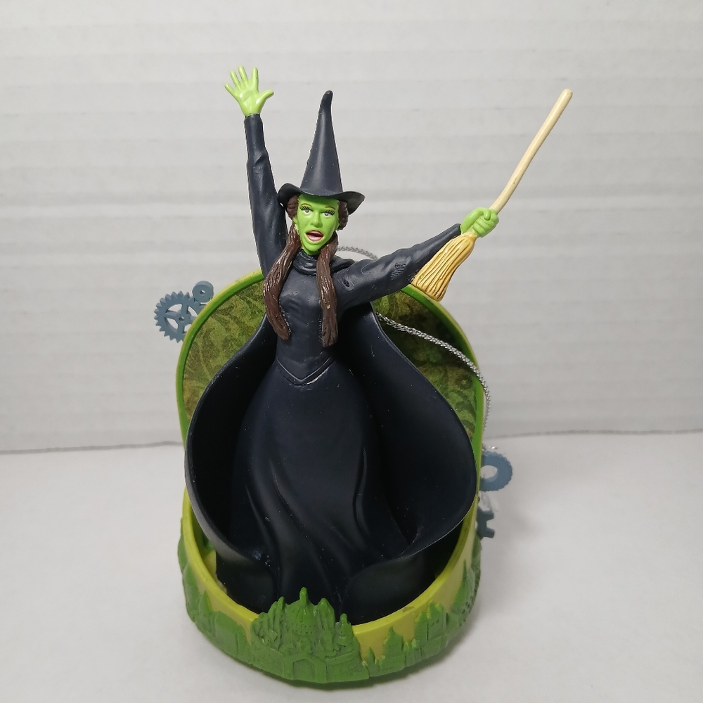 Wicked Defying Gravity Carlton Cards Singing Ornament 2010 LOOSE RARE Elphaba